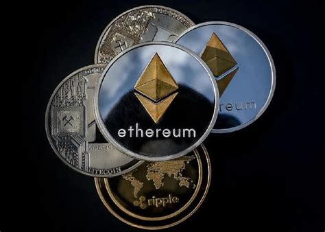 Ethereum: Can a wallet allow you to receive Bitcoins from the same wallet you send them from?
